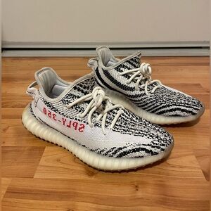 Yeezy Boost 350 V2 Zebra